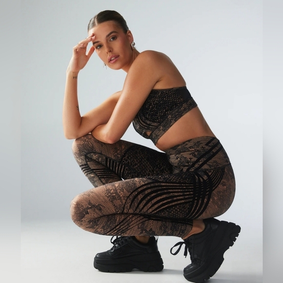 Savage X Fenty By Rihanna Special FX High Waisted Leggings Size S - Picture 2 of 9